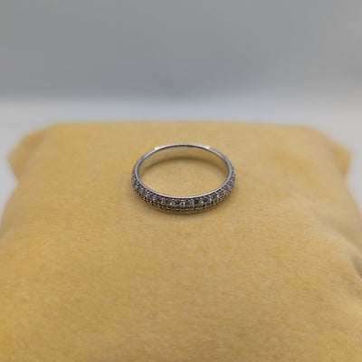 Diamond Eternity Ring in White Gold - N