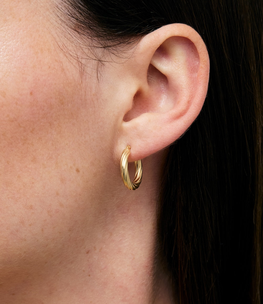 Janet's Retro Skinny 15mm Gold Hoop Earrings